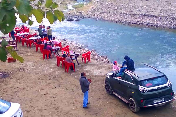 Riverside Camping in Mohanchatti, Rishikesh